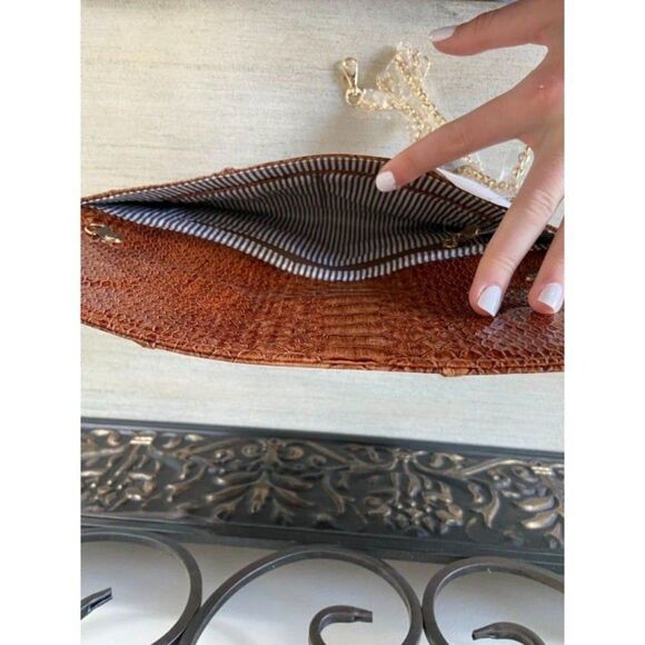 NWT Faux Brown Snakeskin Clutch (Nine West) - Picture 4 of 6